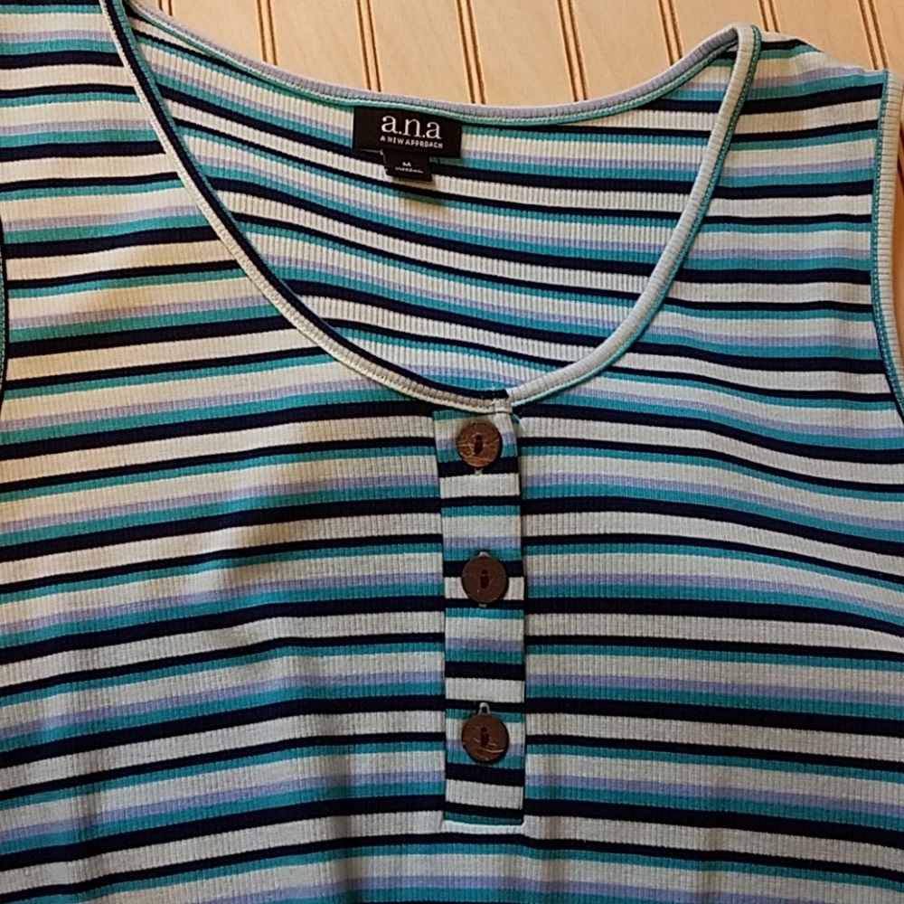 Tank top - Picture 3 of 3